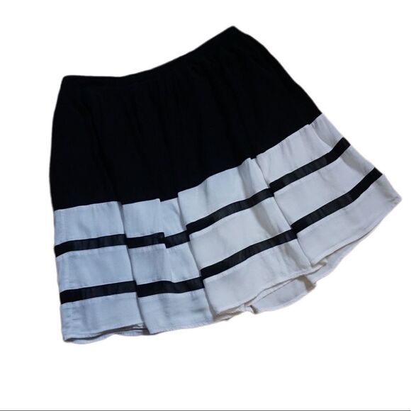 Nicole by Nicole Miller Black and White Pleated Mini Skirt, Size 16 - Picture 1 of 4